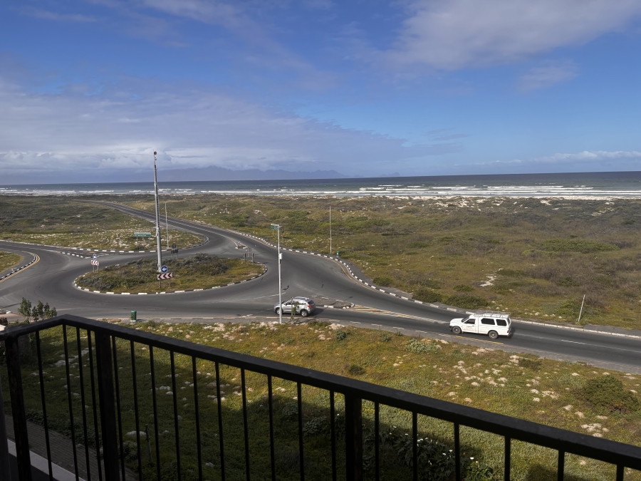 To Let 1 Bedroom Property for Rent in Muizenberg Western Cape